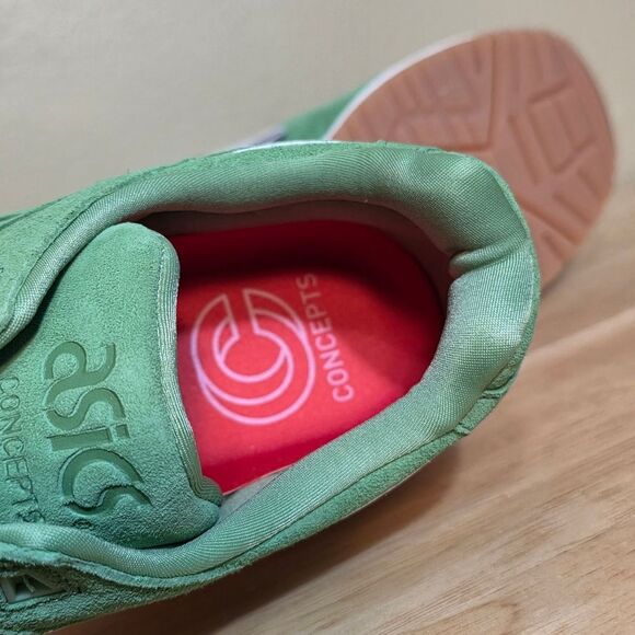 Asics X Concepts Gel Respector Coca Green Suede Special Box Men's Size 8 - Picture 7 of 11